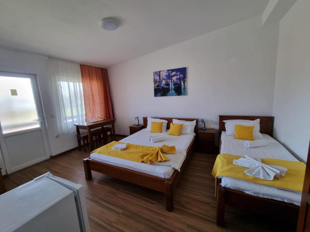 Gazde/Camere de închiriat Casa Luca 2 Vama Veche