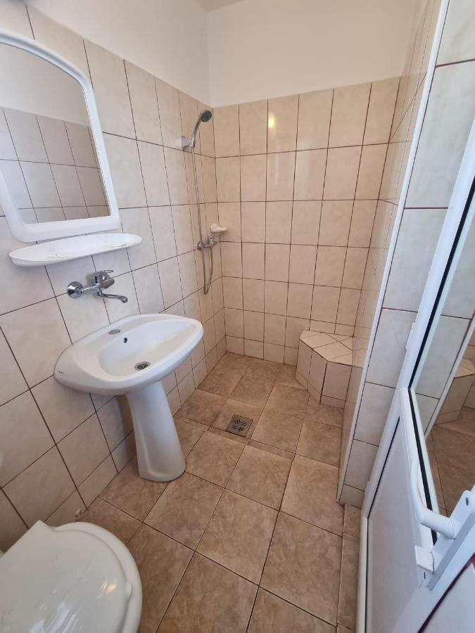 Casa Luca 2 Gazde/Camere de închiriat