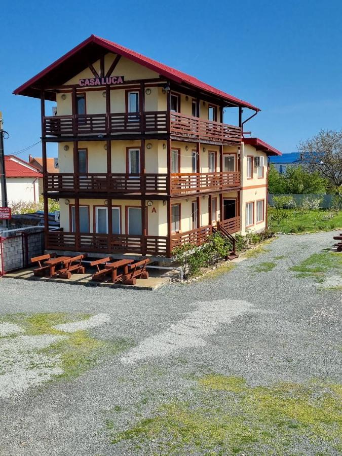Gazde/Camere de închiriat Casa Luca 2