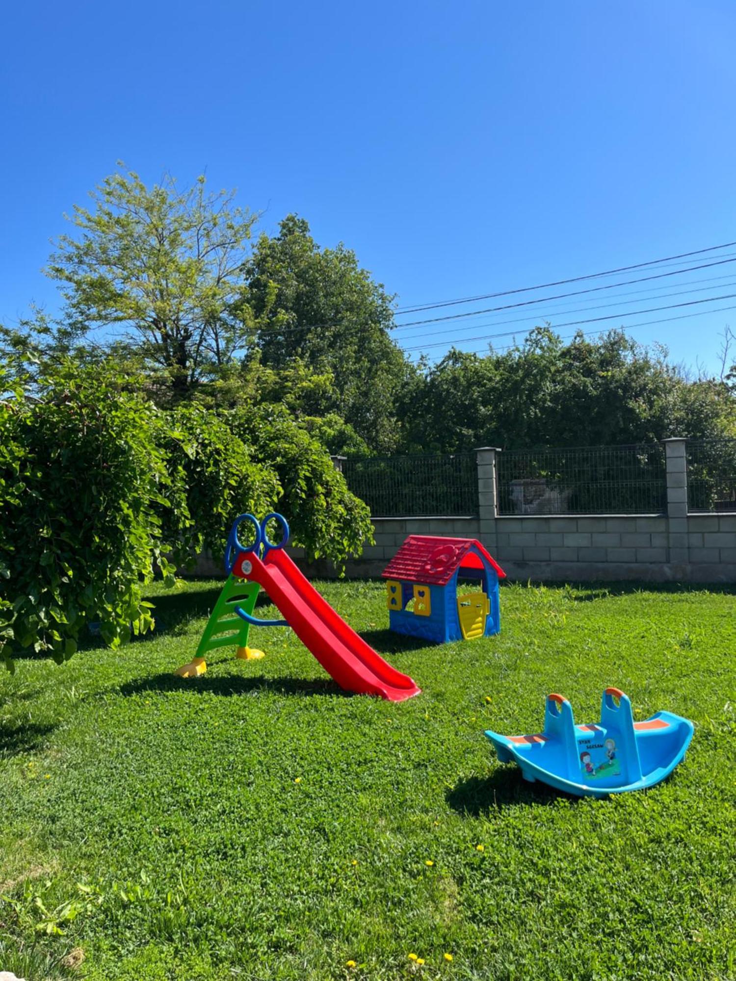 Gazde/Camere de închiriat Casa Luca 2 *